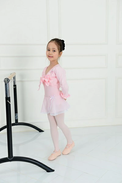 バレエ用品☆バレエタイトップカーディガン：フリルの七分袖と胸元トウ