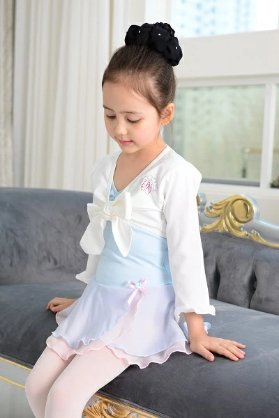 バレエ用品☆バレエタイトップカーディガン：フリルの七分袖と